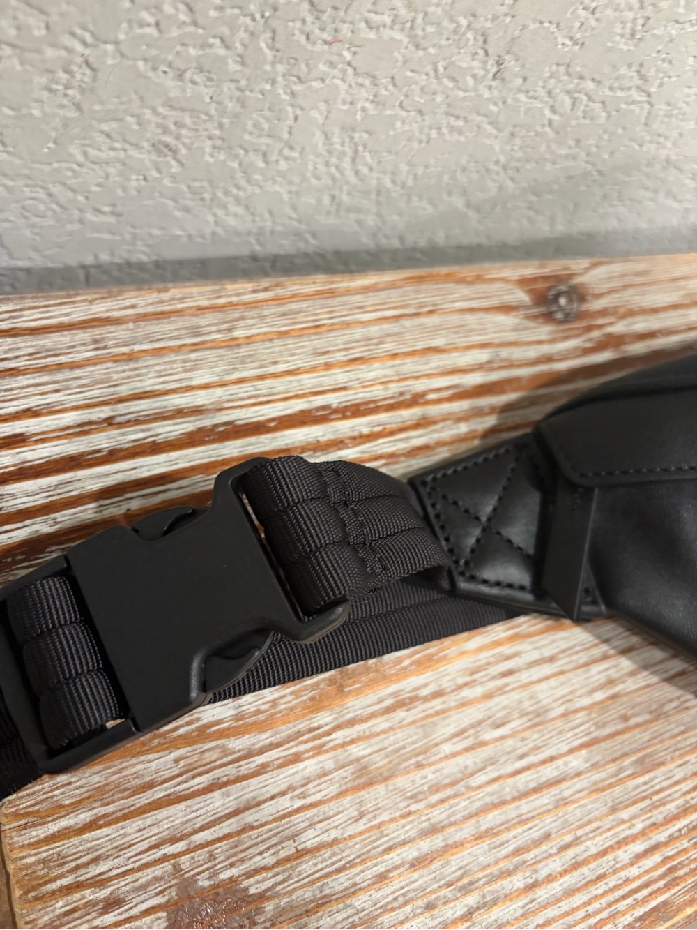 Longchamp 3D Leather Belt Bag 300 $ MSRP - Picture 6 of 10